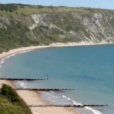 Beach Escape 4 Bedroom House, Sleeps 11, 2 Free Parking, Garden, Wifi, Smart Tv, Newly Decorated Bornemouth Extérieur photo